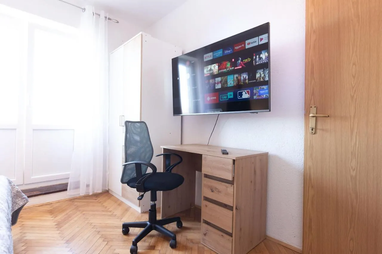 Bobo Central 2Br Apartment Zadar 0*,